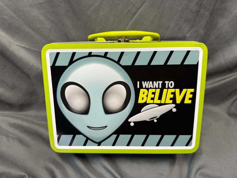 Aquarius Area 51 I Want To Believe Alien UFO Metal Lunch Box Storage Tin